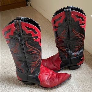COWBOY BOOTS size 8